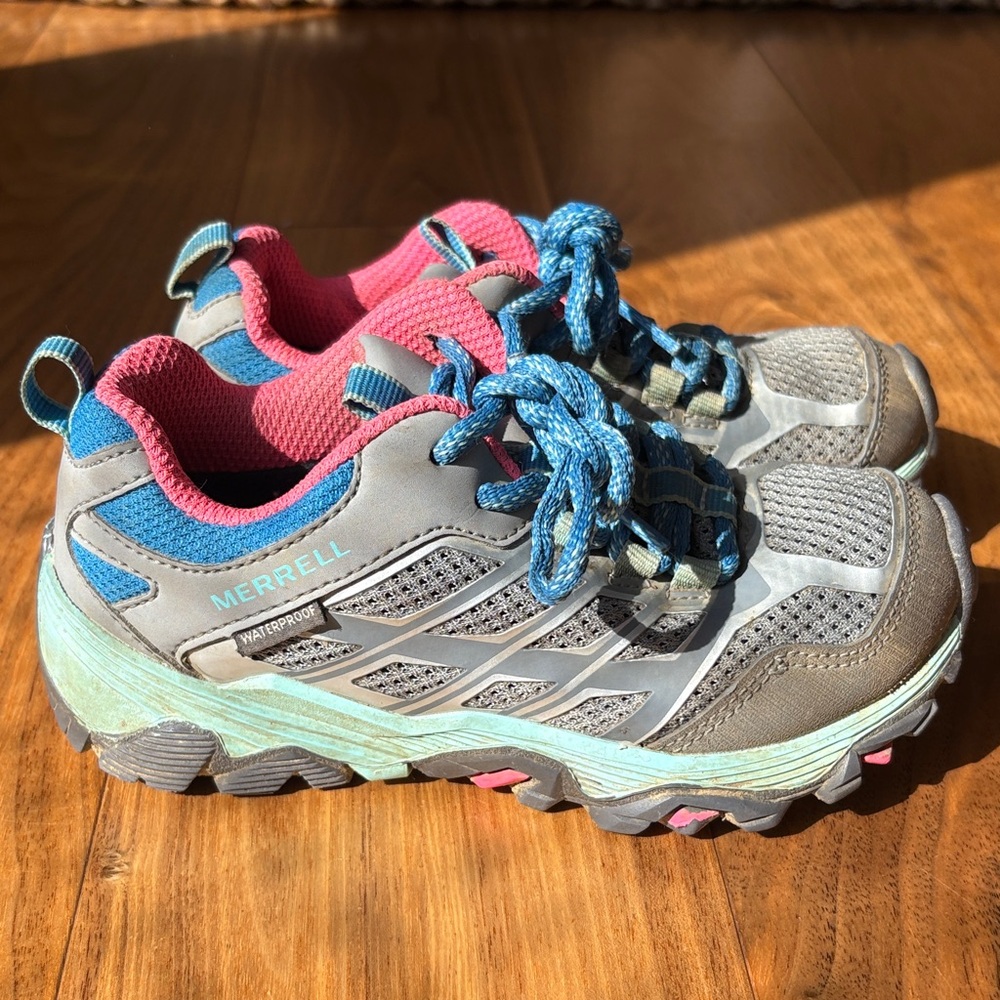 Merrell Kids Moab Waterproof Sneaker Size 11 Hiking Winter Rain Play